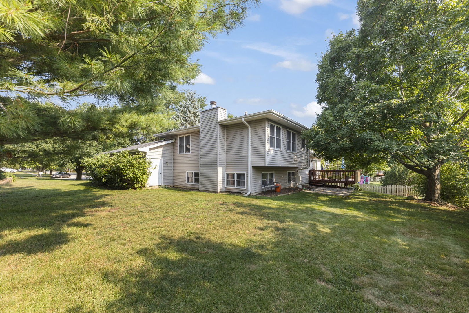 907 Wescott Road