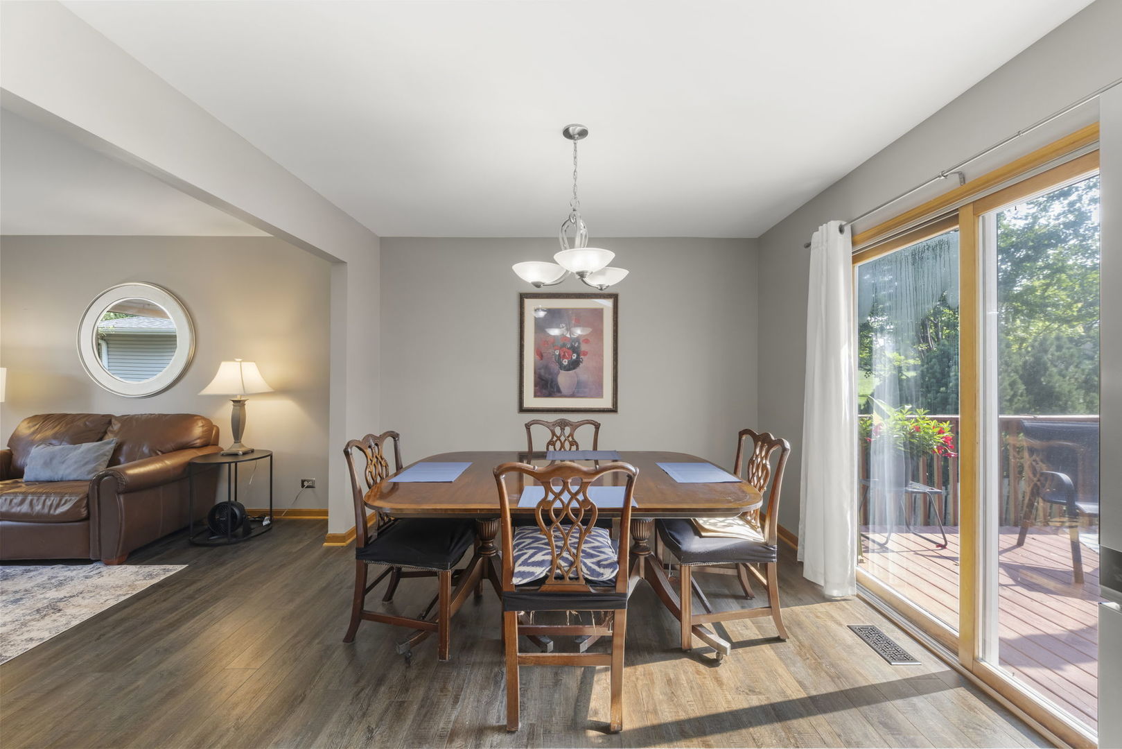 907 Wescott Road