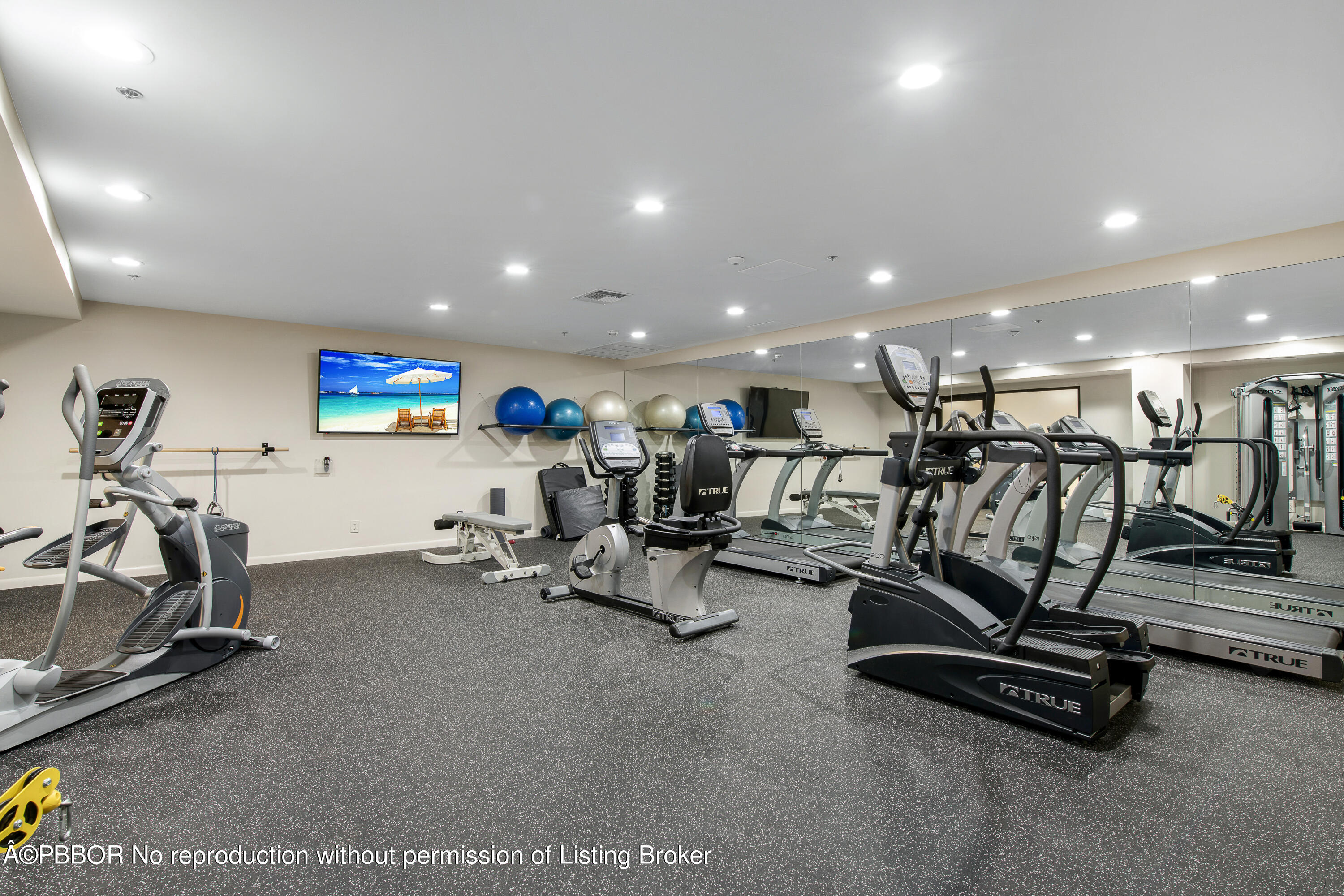 2778 S Ocean Boulevard, 105N
