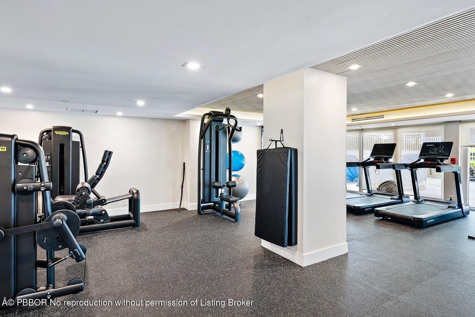 2600 S Ocean Boulevard, 102W
