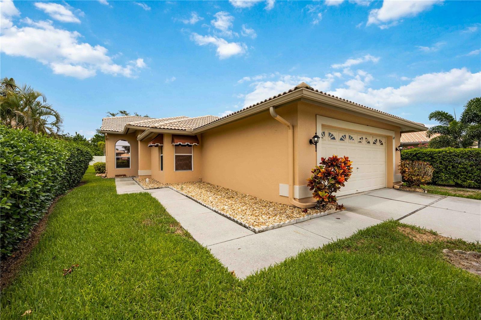 4717 MONTROSE DR