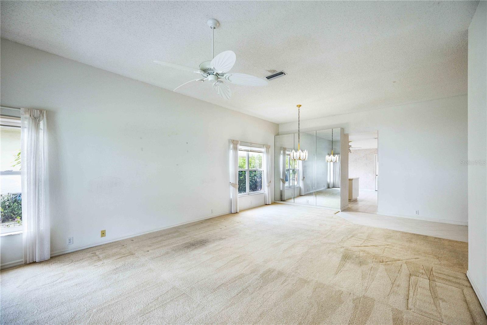 4717 MONTROSE DR