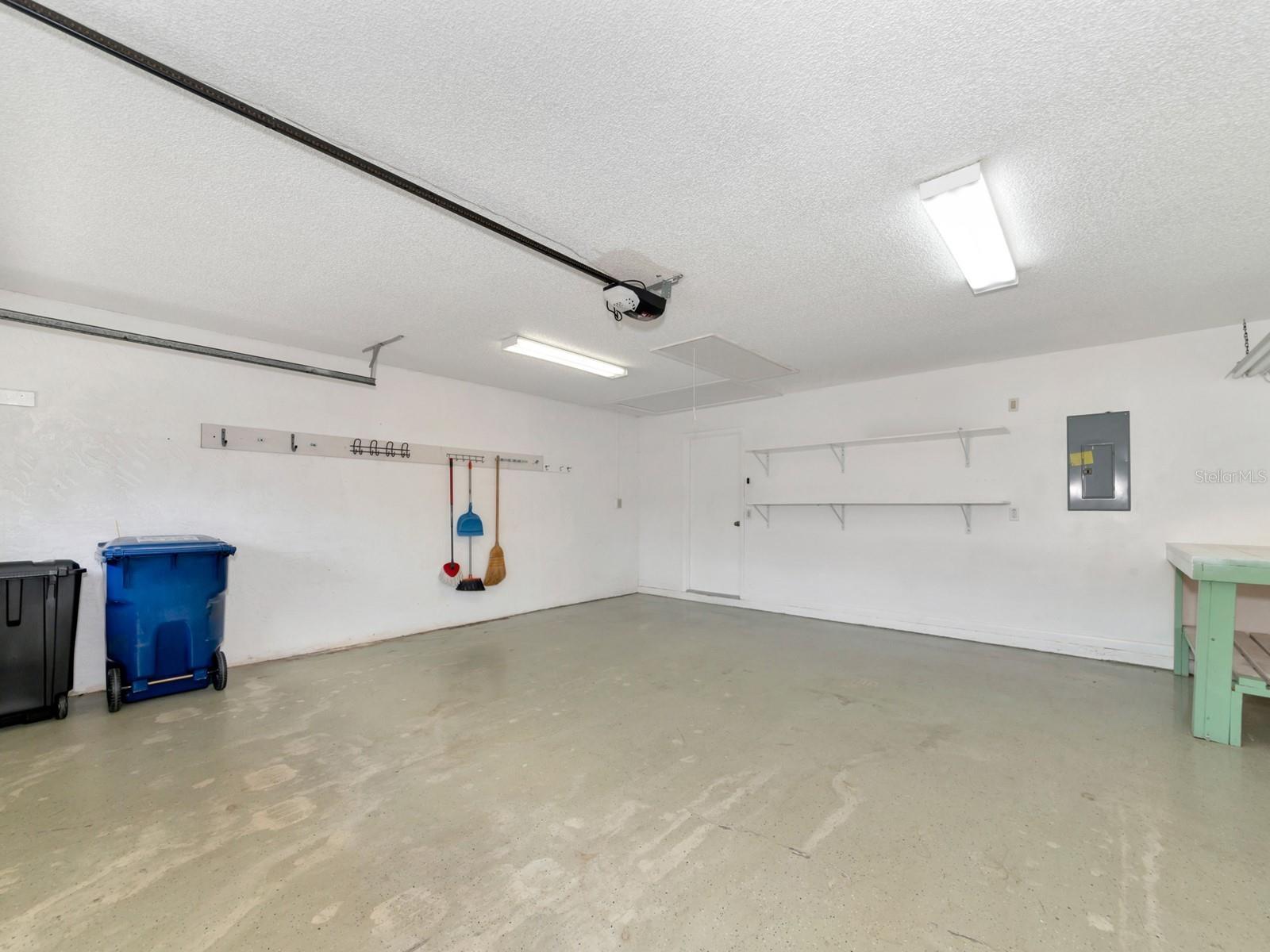 4503 LAKE VISTA DR #4