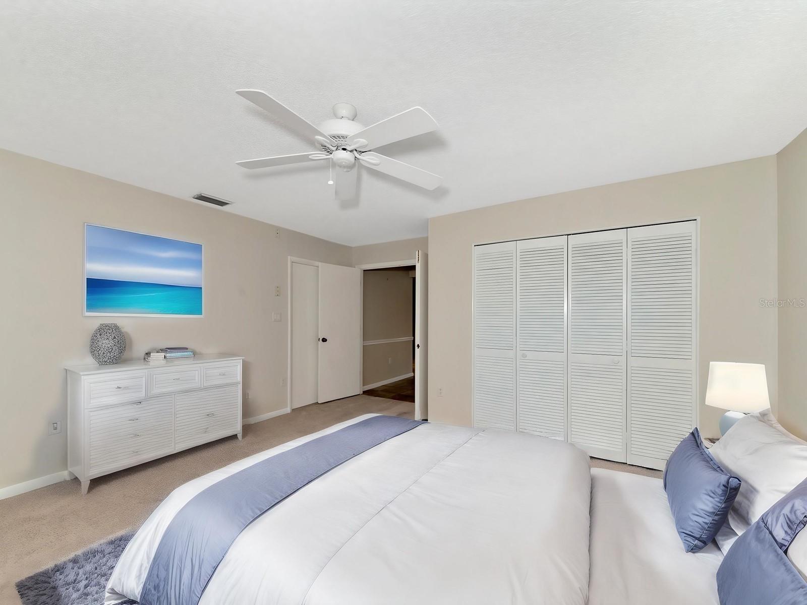4503 LAKE VISTA DR #4