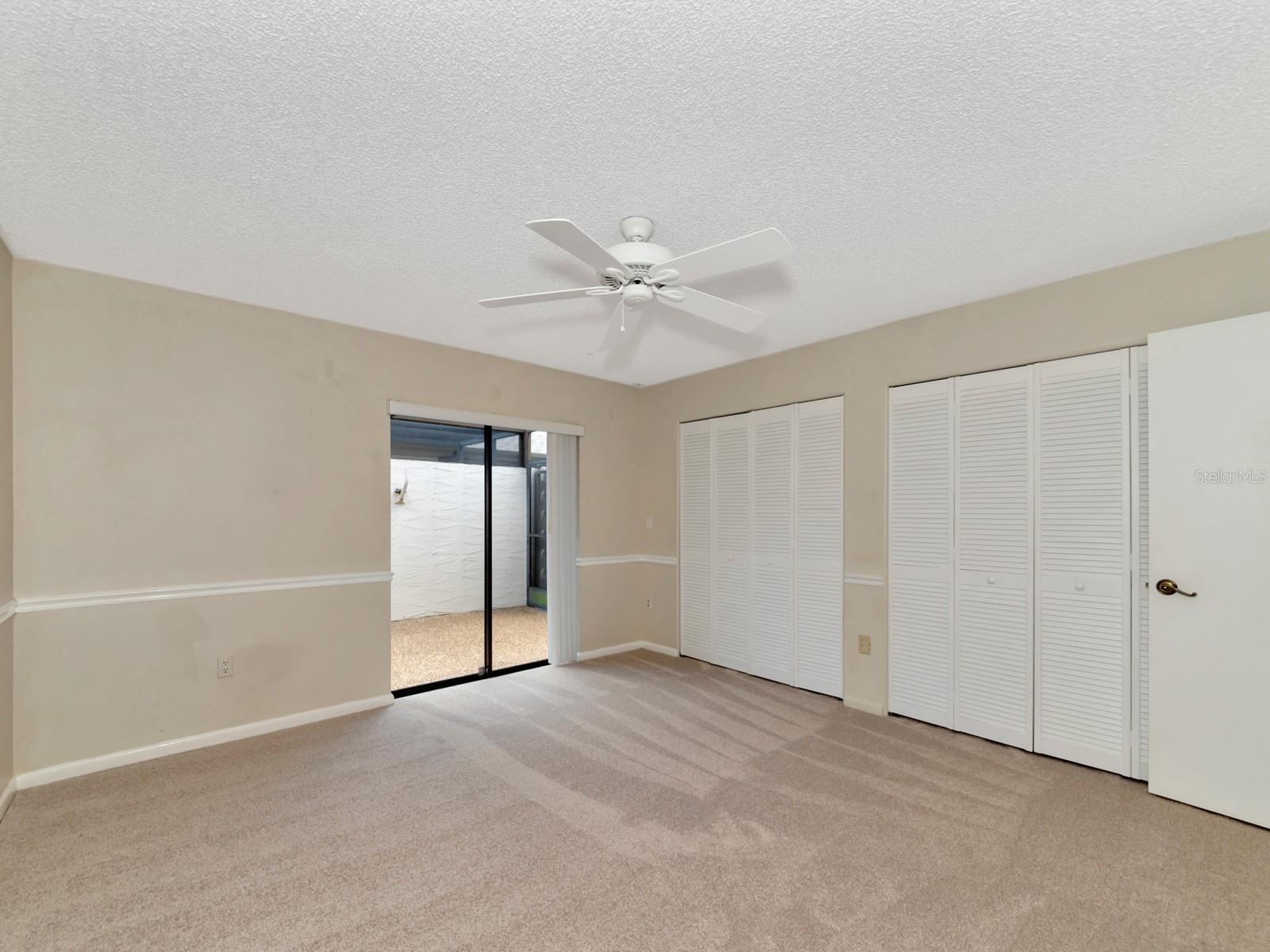 4503 LAKE VISTA DR #4