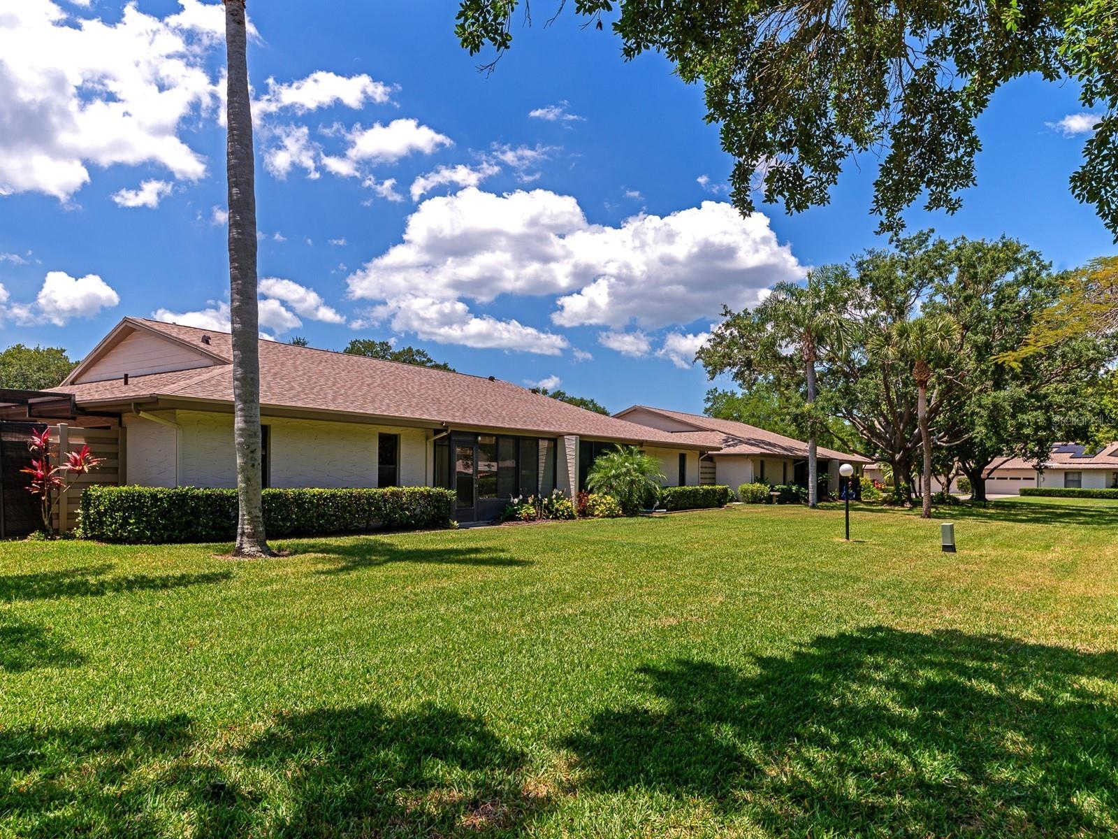4503 LAKE VISTA DR #4