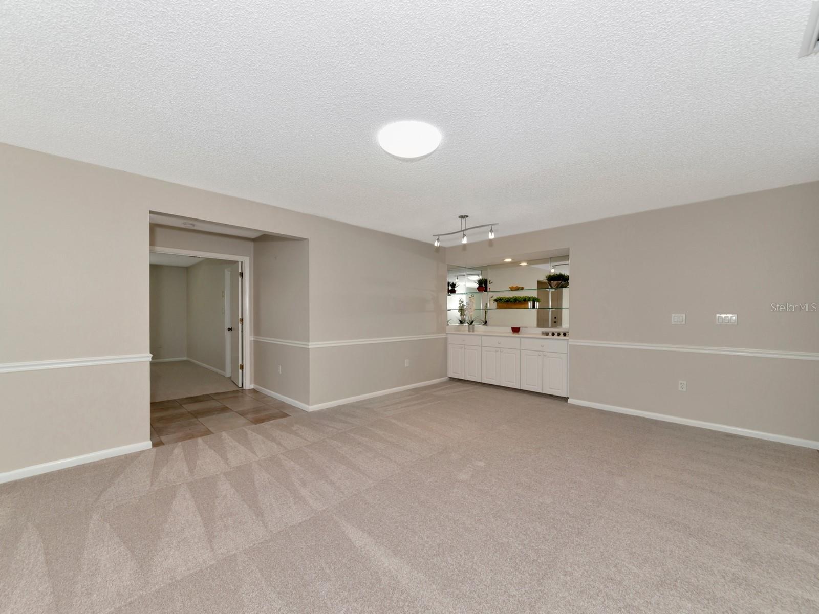 4503 LAKE VISTA DR #4