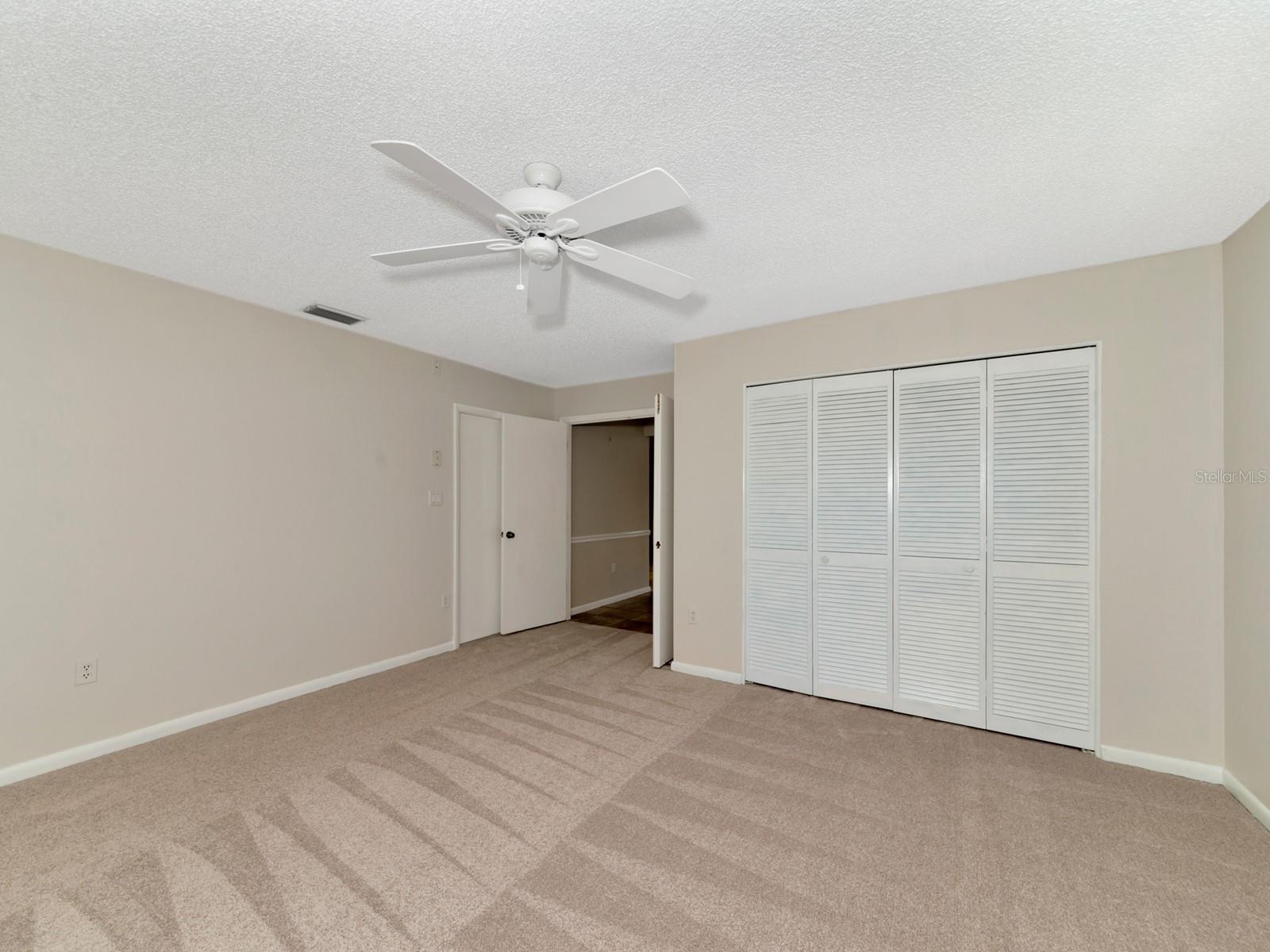 4503 LAKE VISTA DR #4