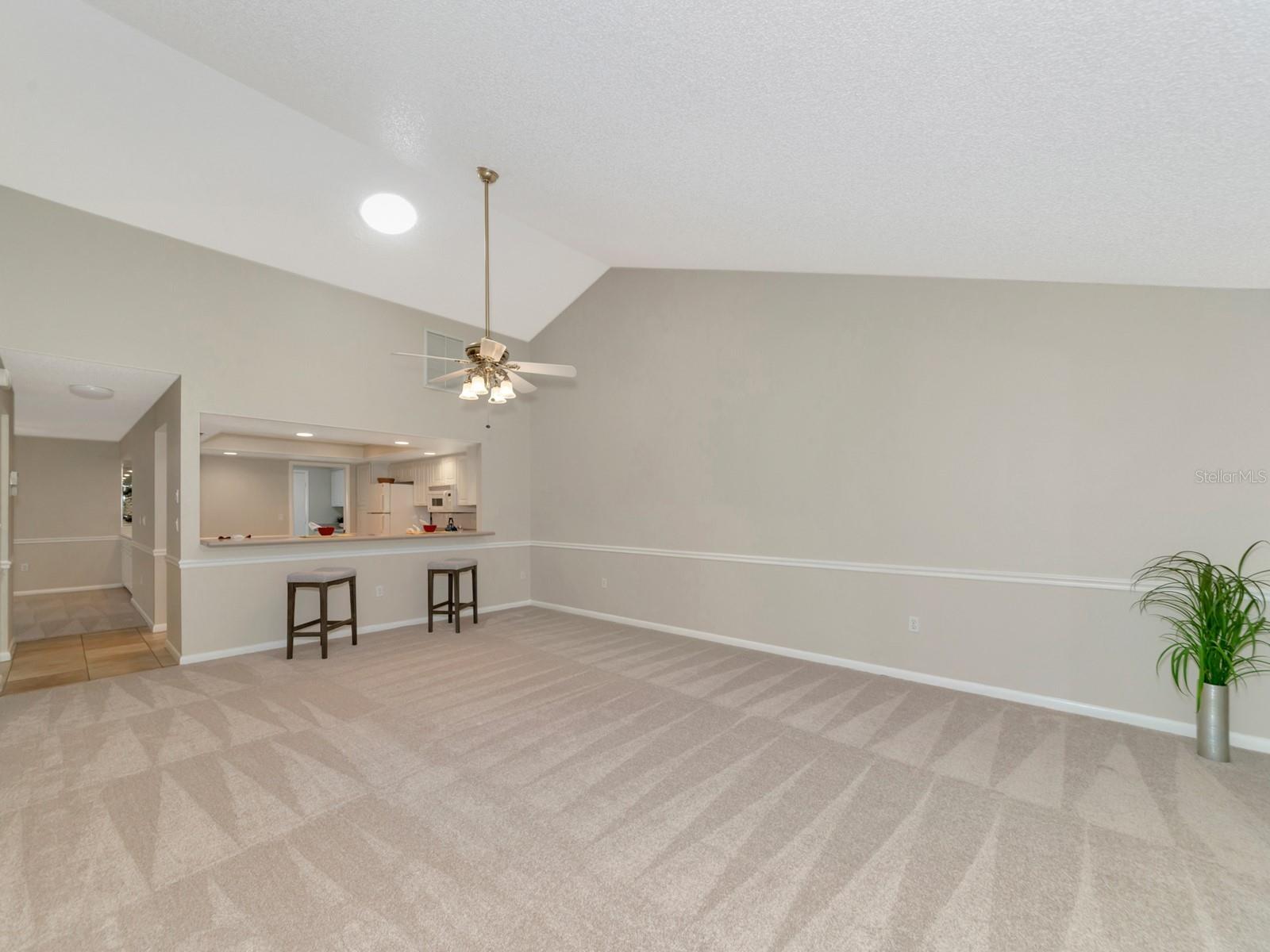 4503 LAKE VISTA DR #4