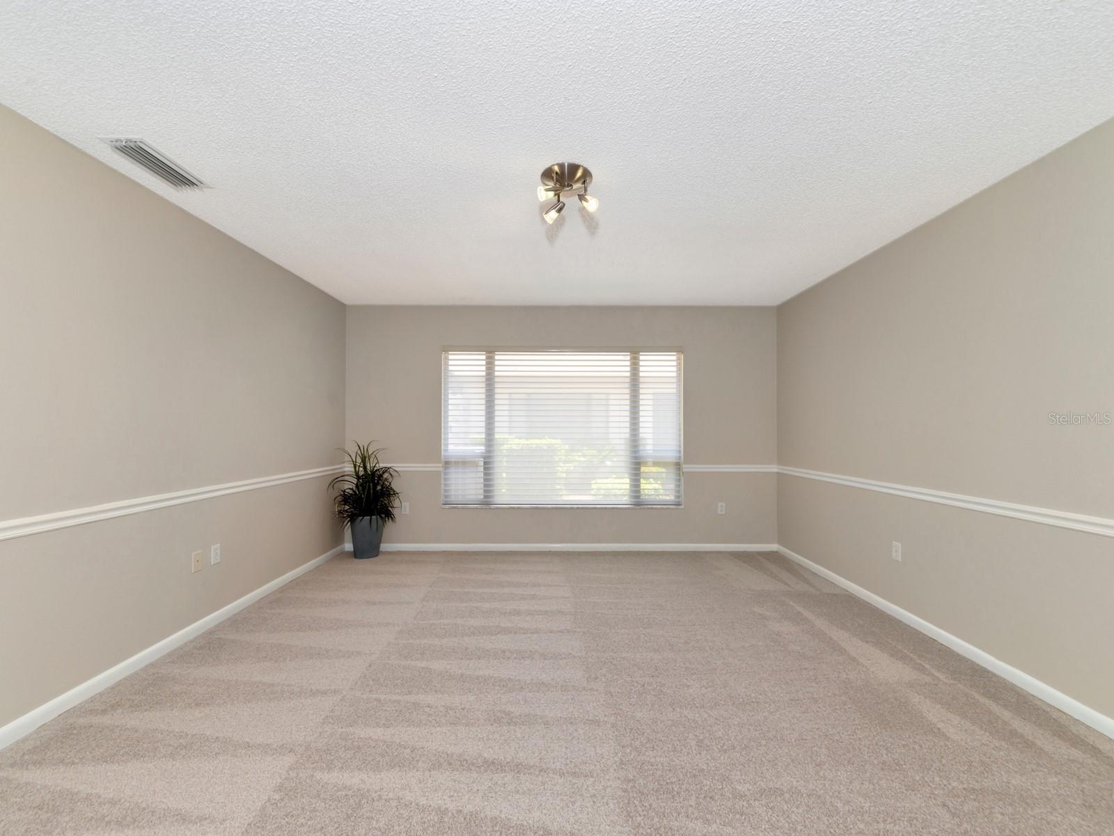 4503 LAKE VISTA DR #4
