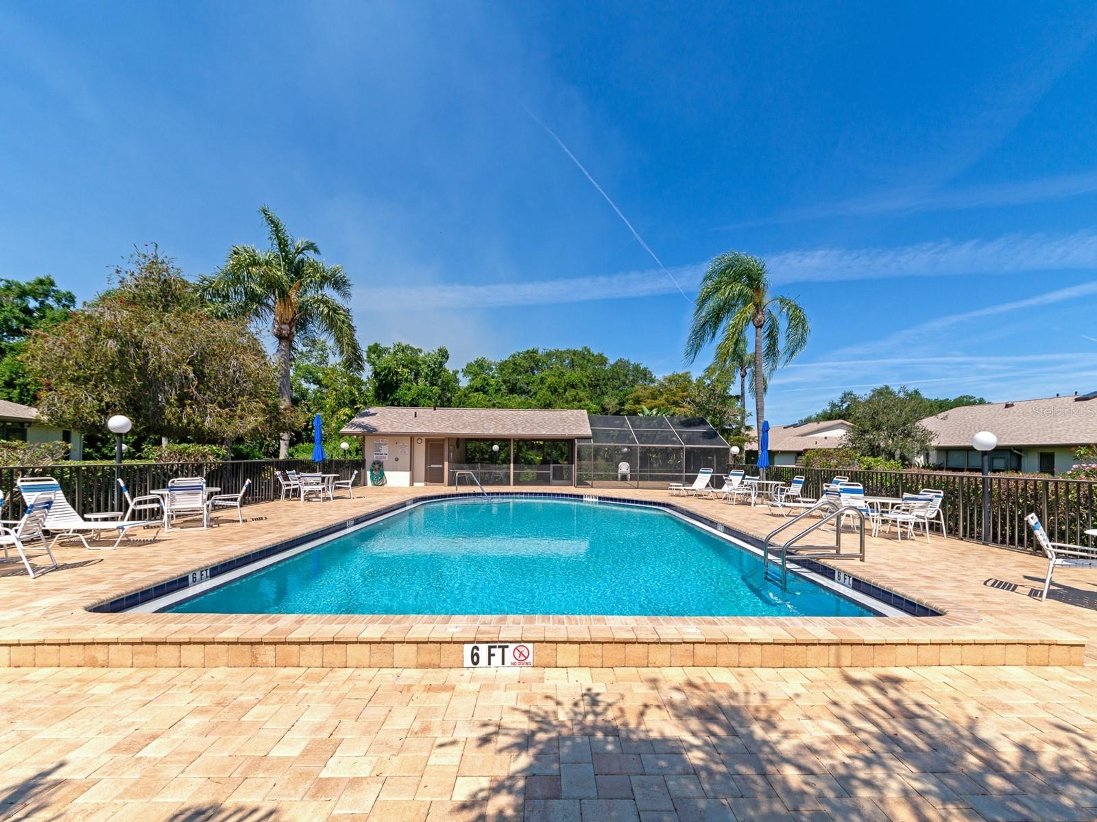 4503 LAKE VISTA DR #4
