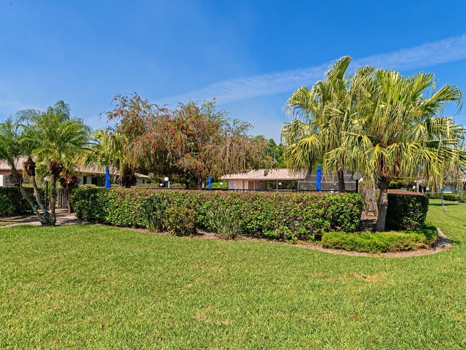 4503 LAKE VISTA DR #4