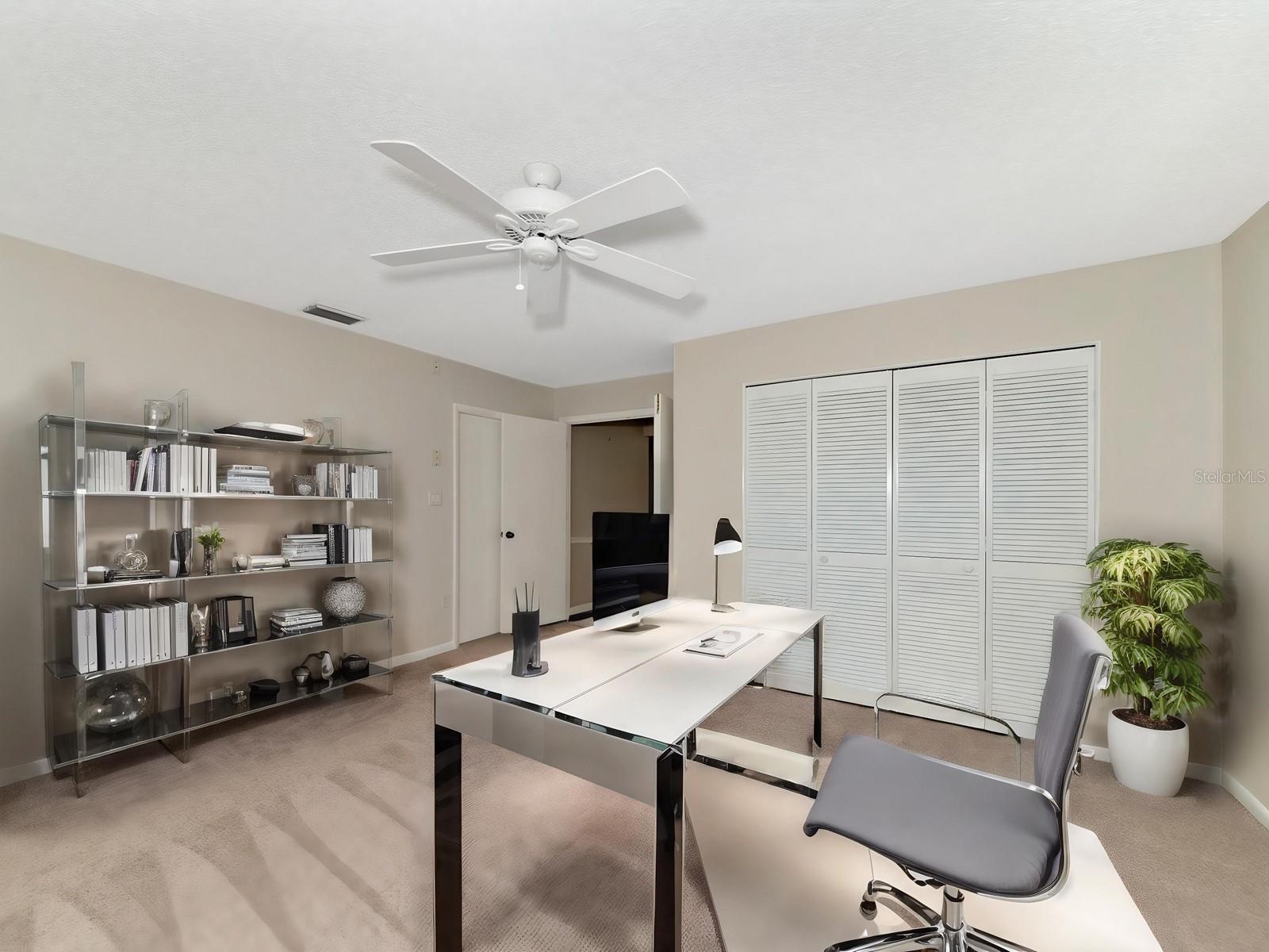 4503 LAKE VISTA DR #4