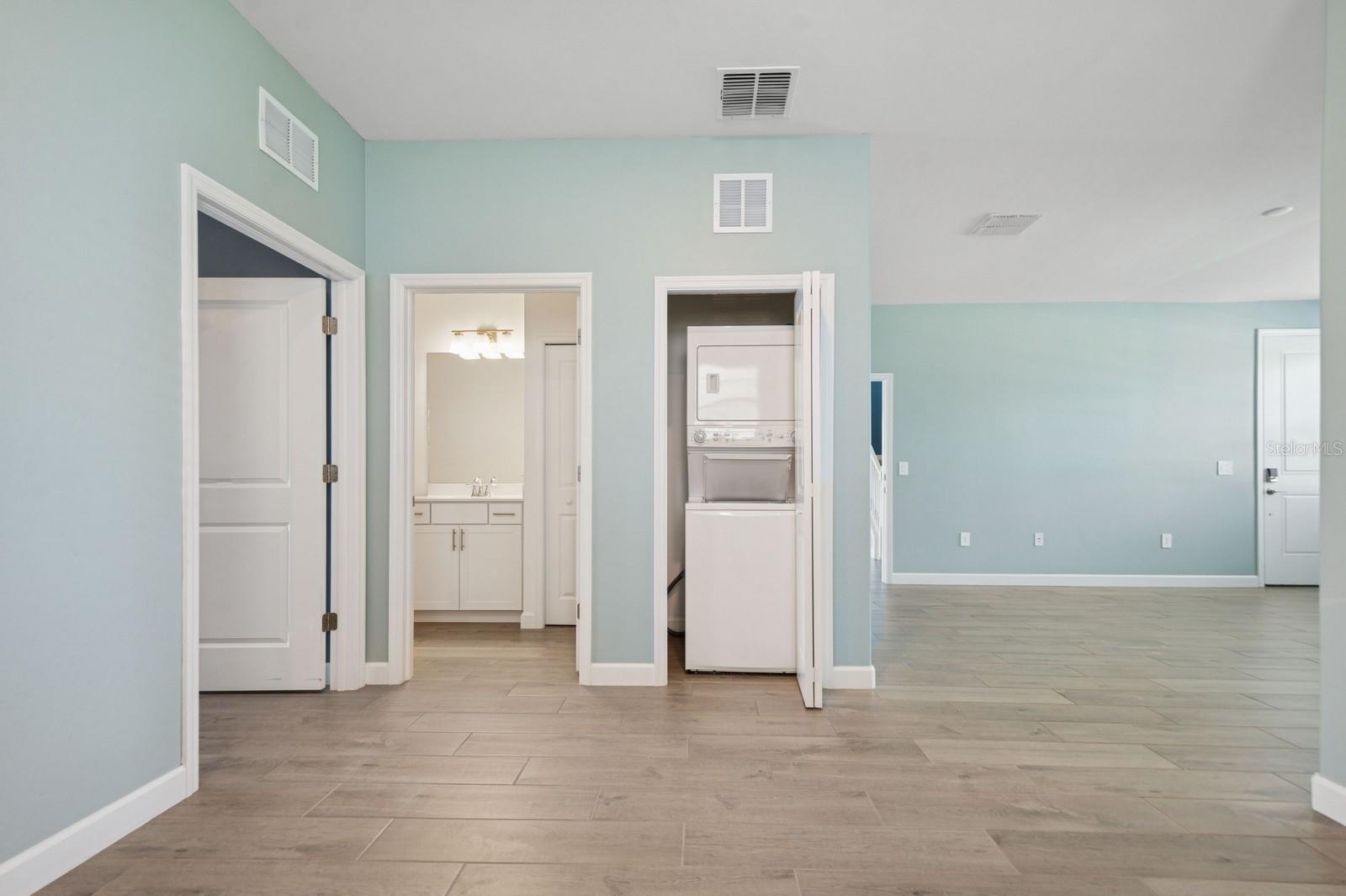 4951 OYSTER PEARL ST