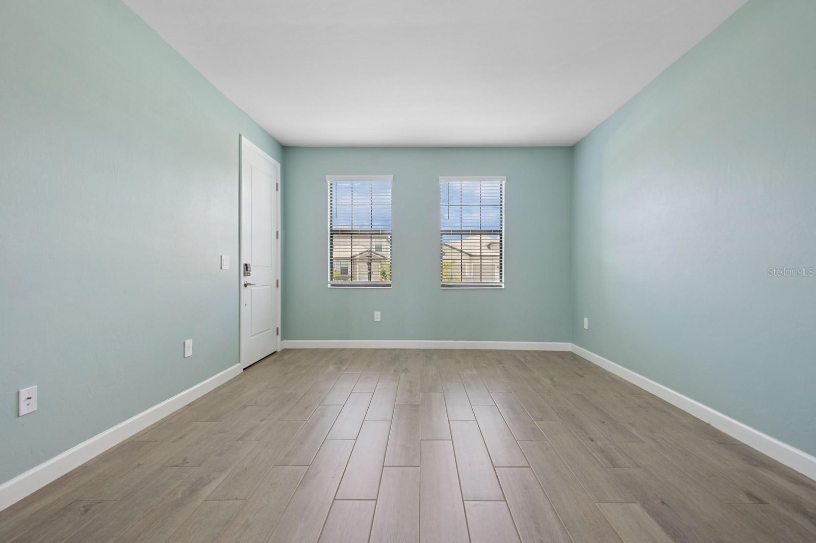 4951 OYSTER PEARL ST