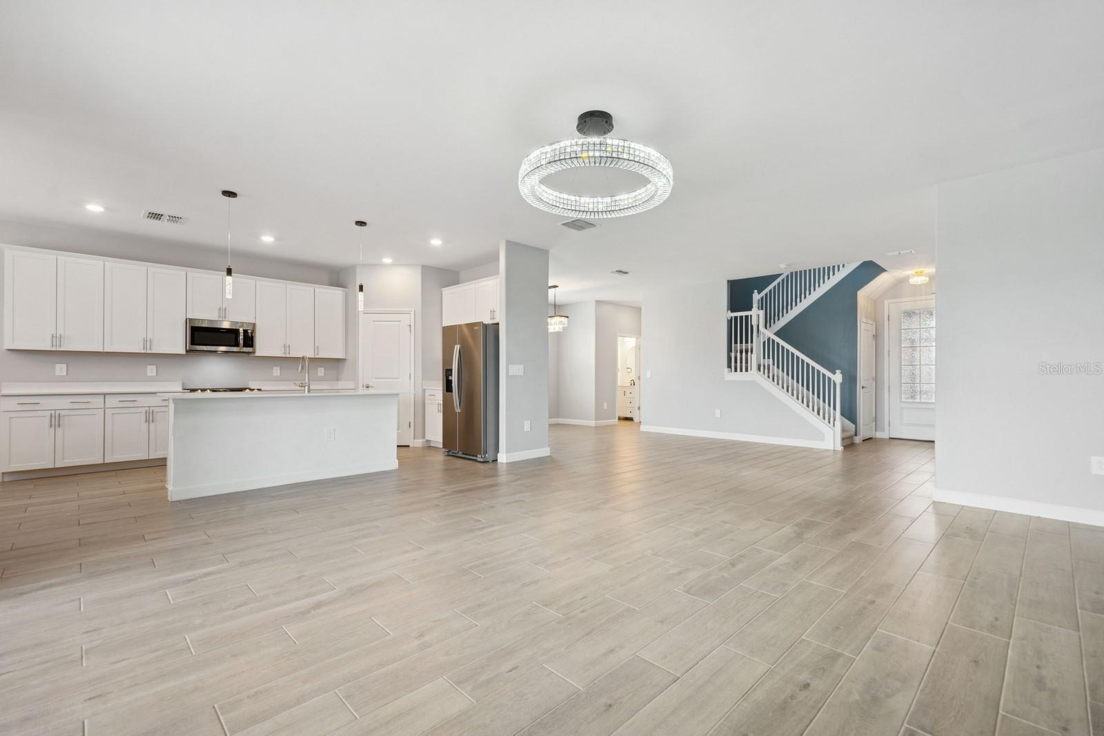 4951 OYSTER PEARL ST