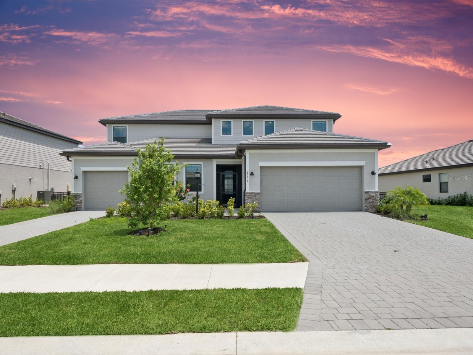 4951 OYSTER PEARL ST