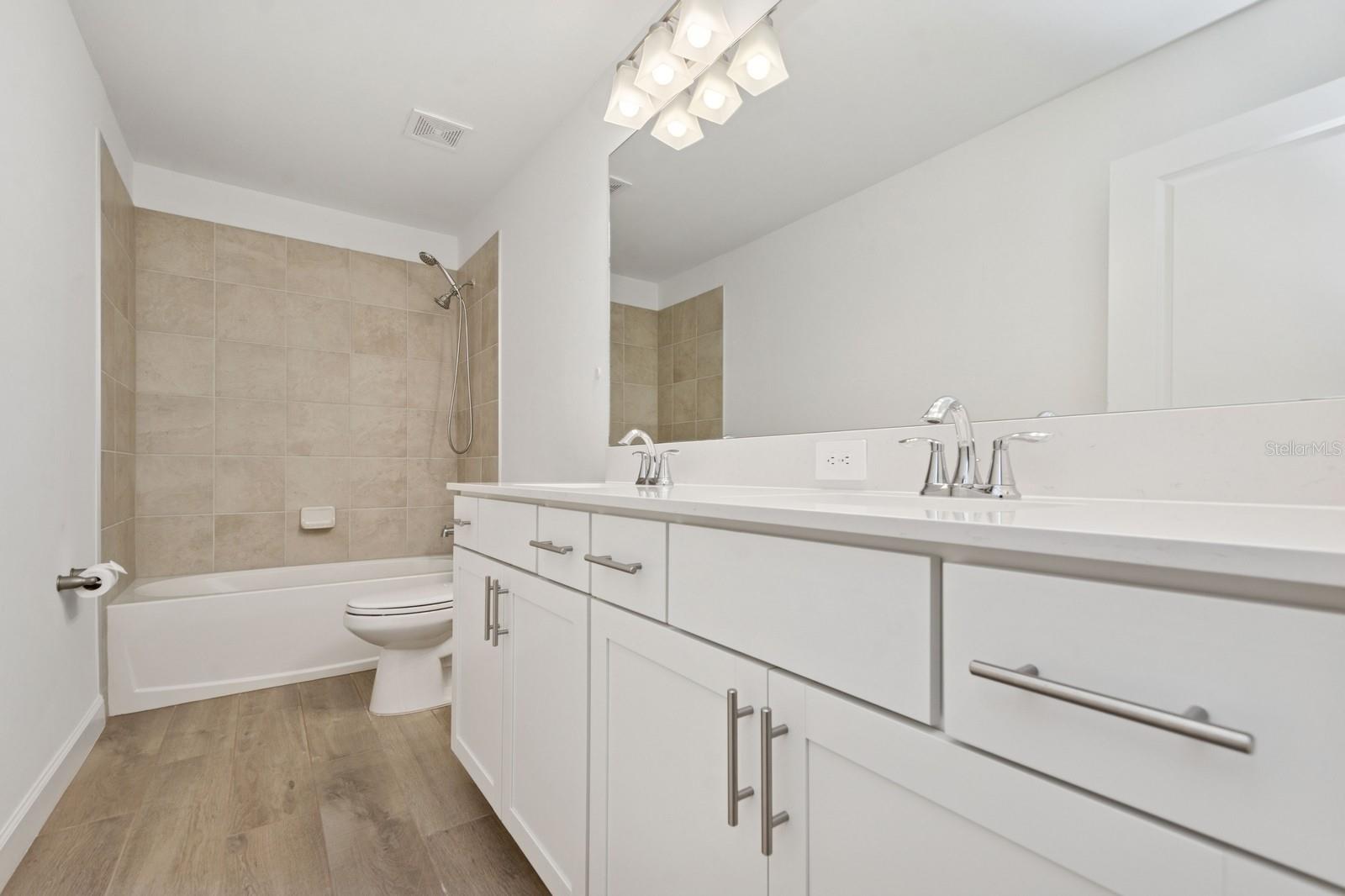 4951 OYSTER PEARL ST