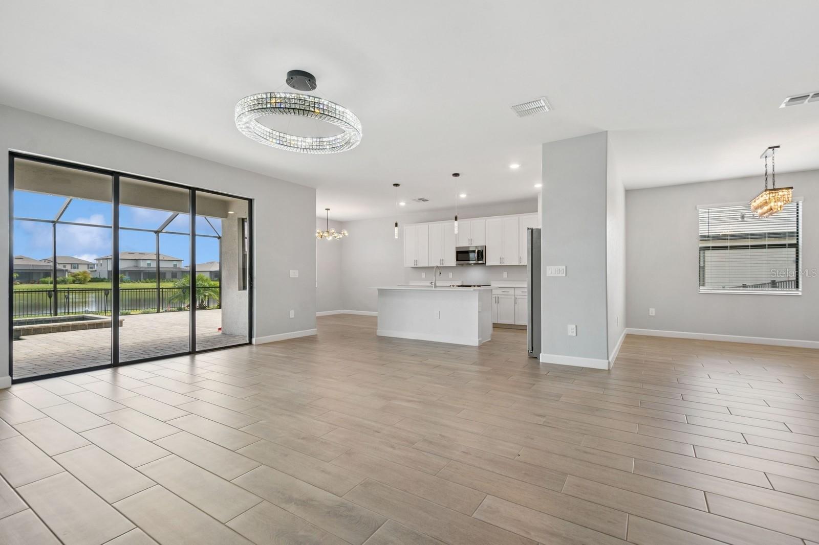 4951 OYSTER PEARL ST