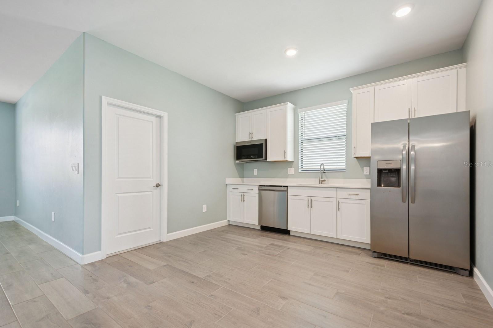 4951 OYSTER PEARL ST