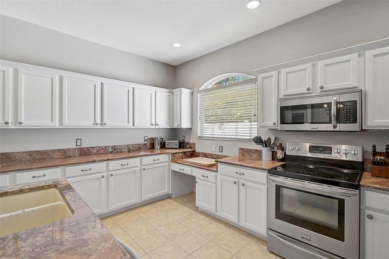 7390 DEER CROSSING CT
