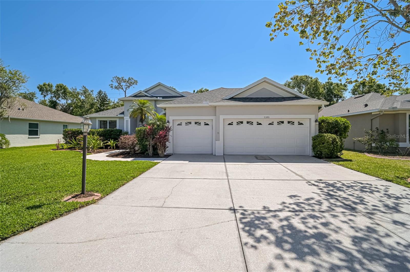7390 DEER CROSSING CT