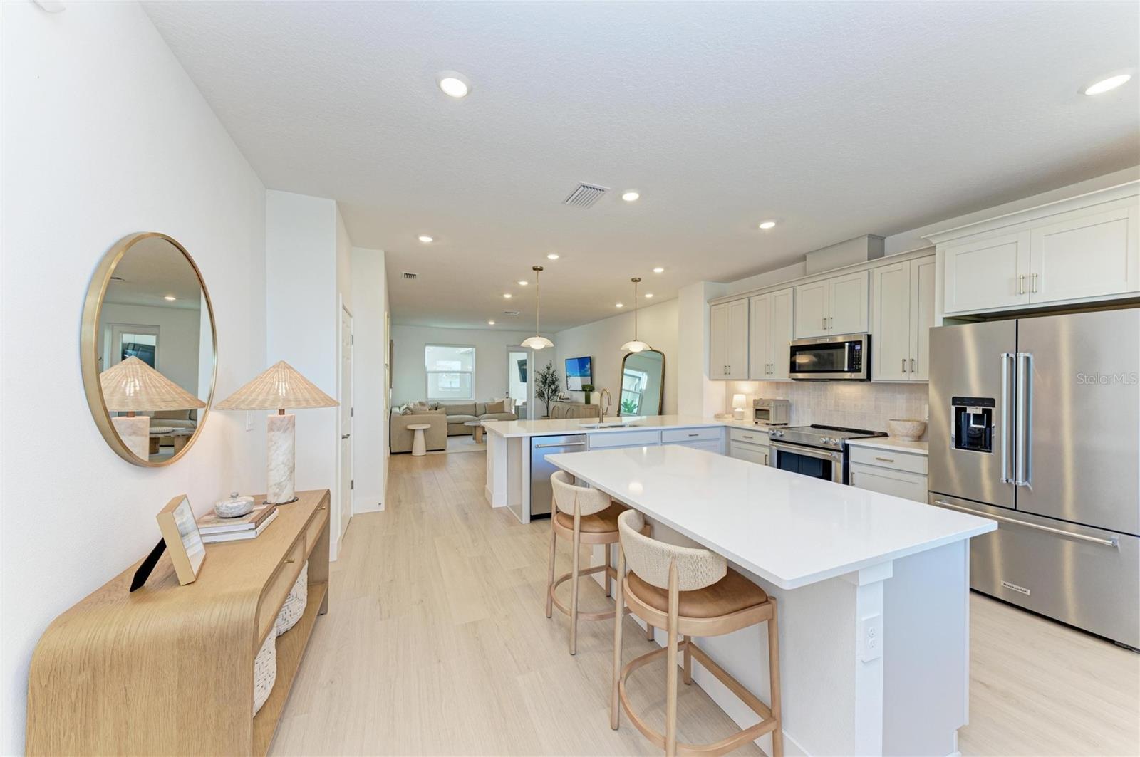 7424 CABIN LN
