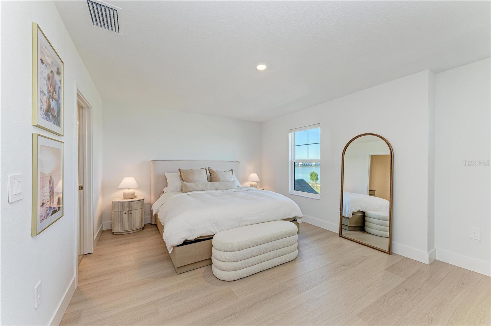 7424 CABIN LN