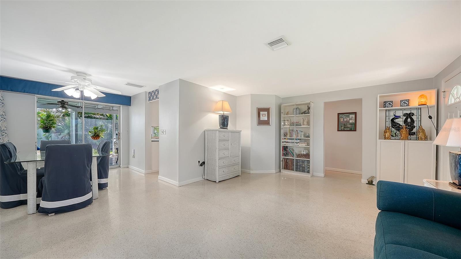 520 GLEN OAK RD