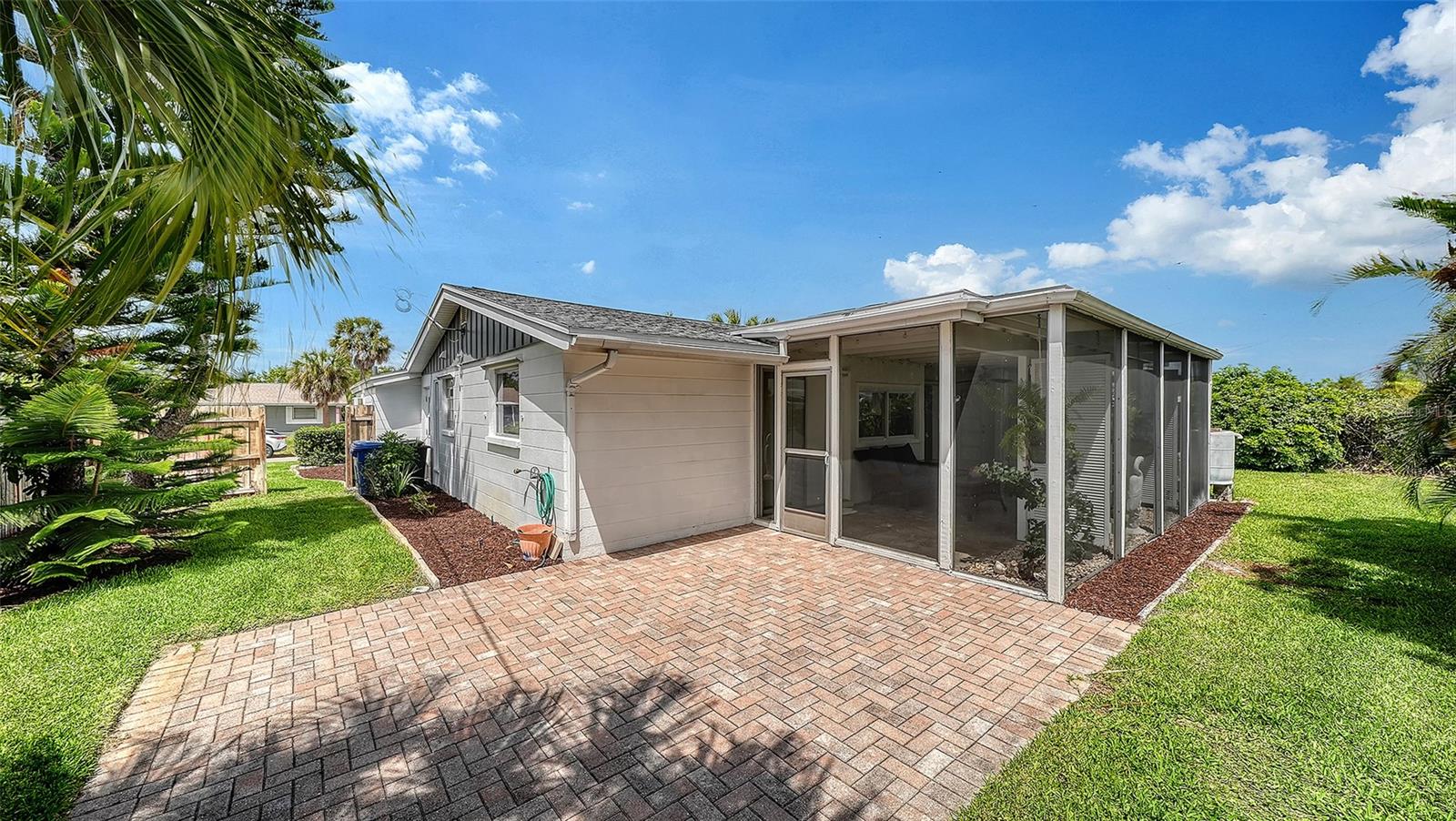 520 GLEN OAK RD