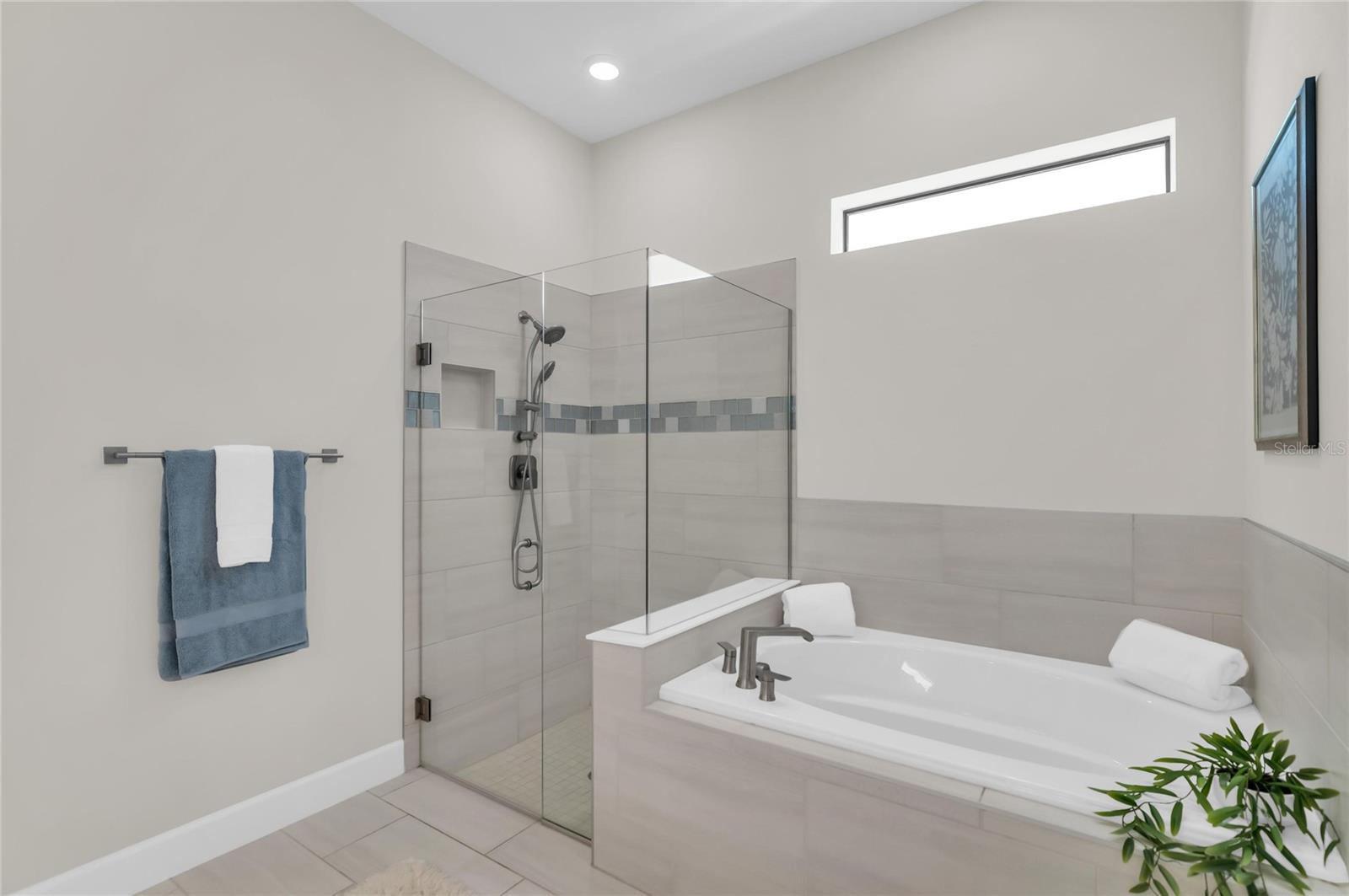 16438 SLATE PL