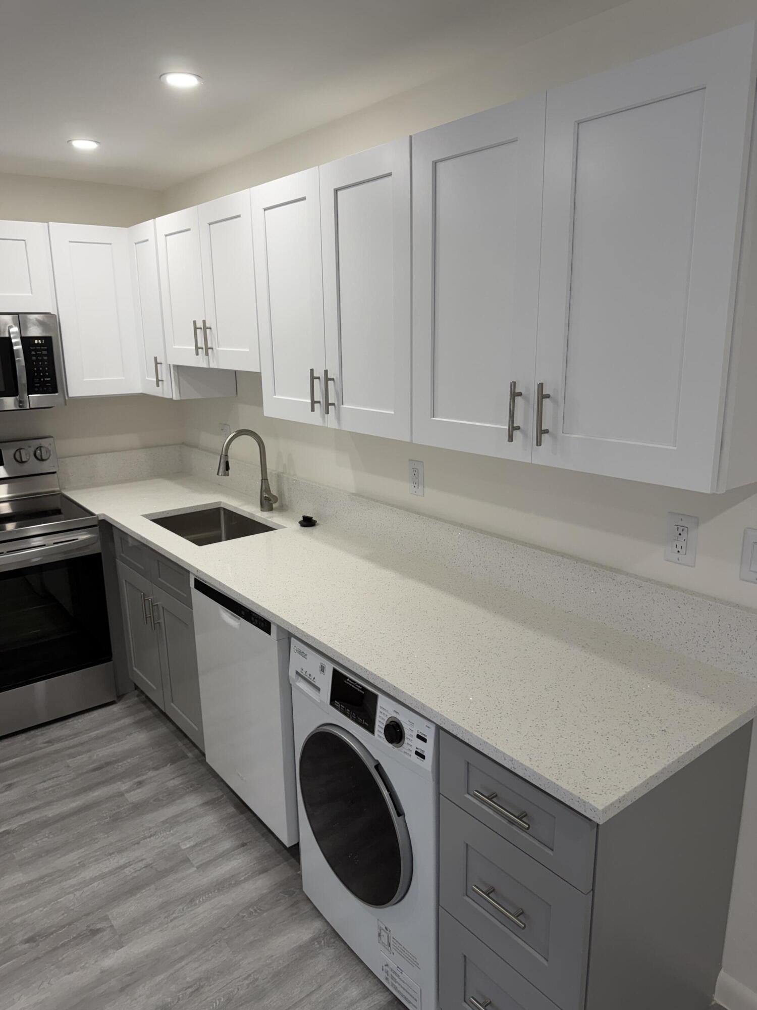 370 E Horizons 203