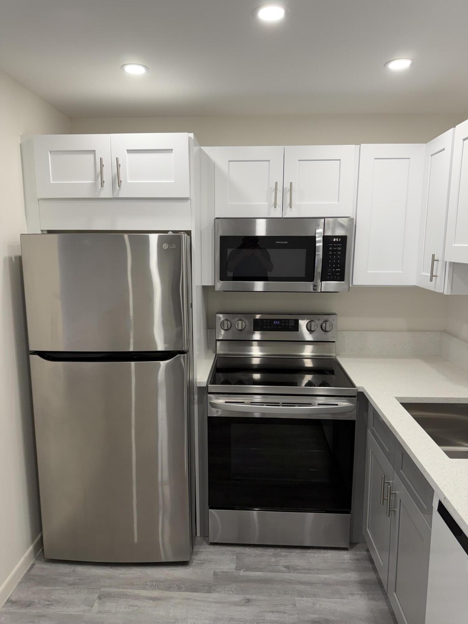 370 E Horizons 203