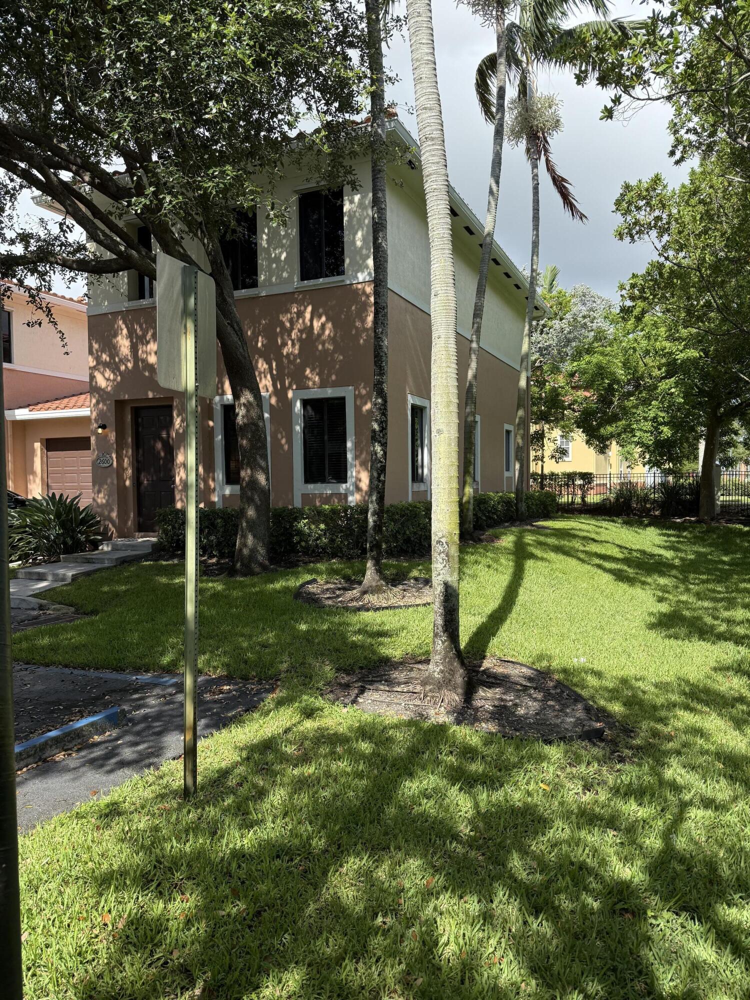 2600 Venetian Drive