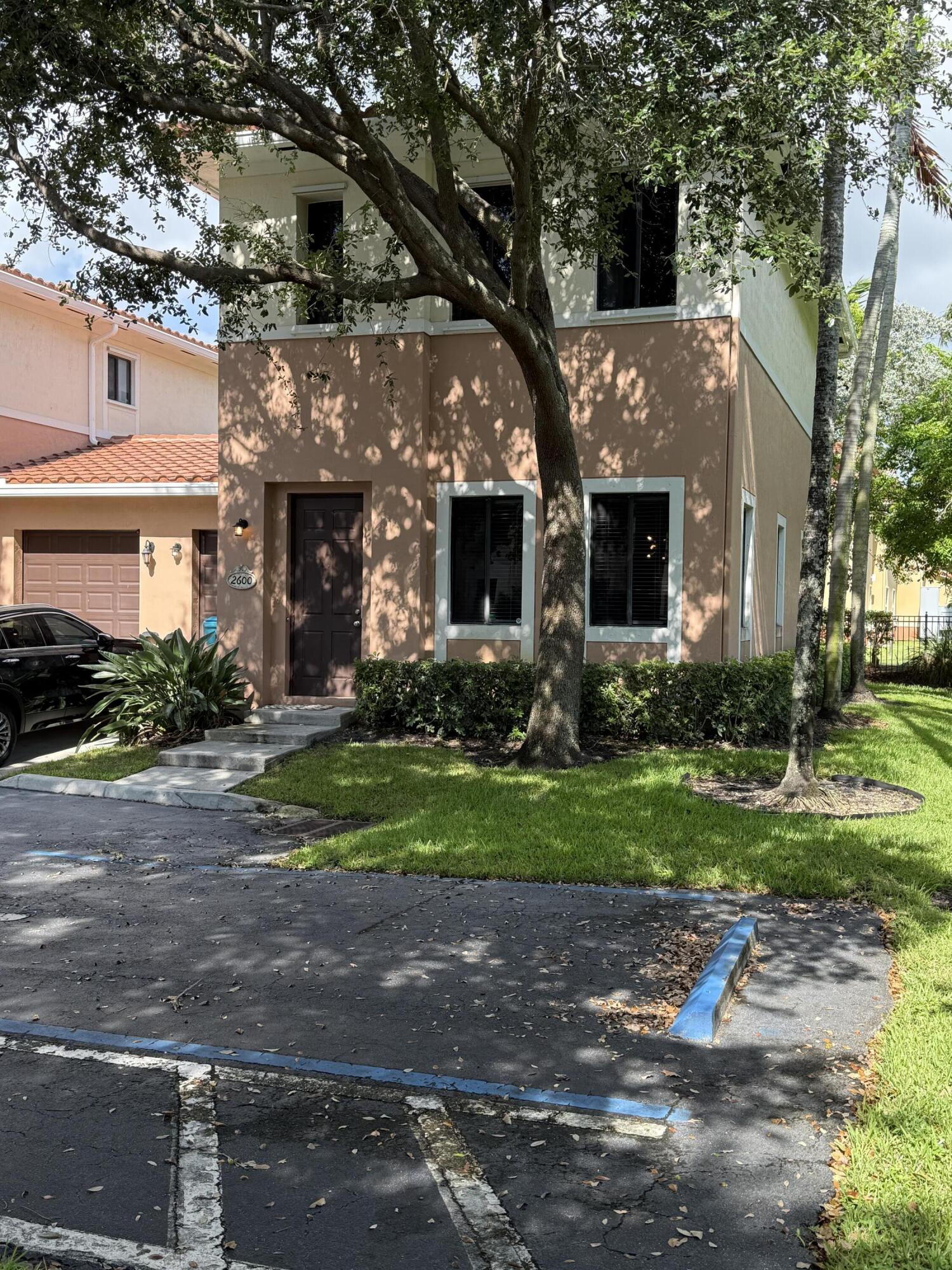 2600 Venetian Drive