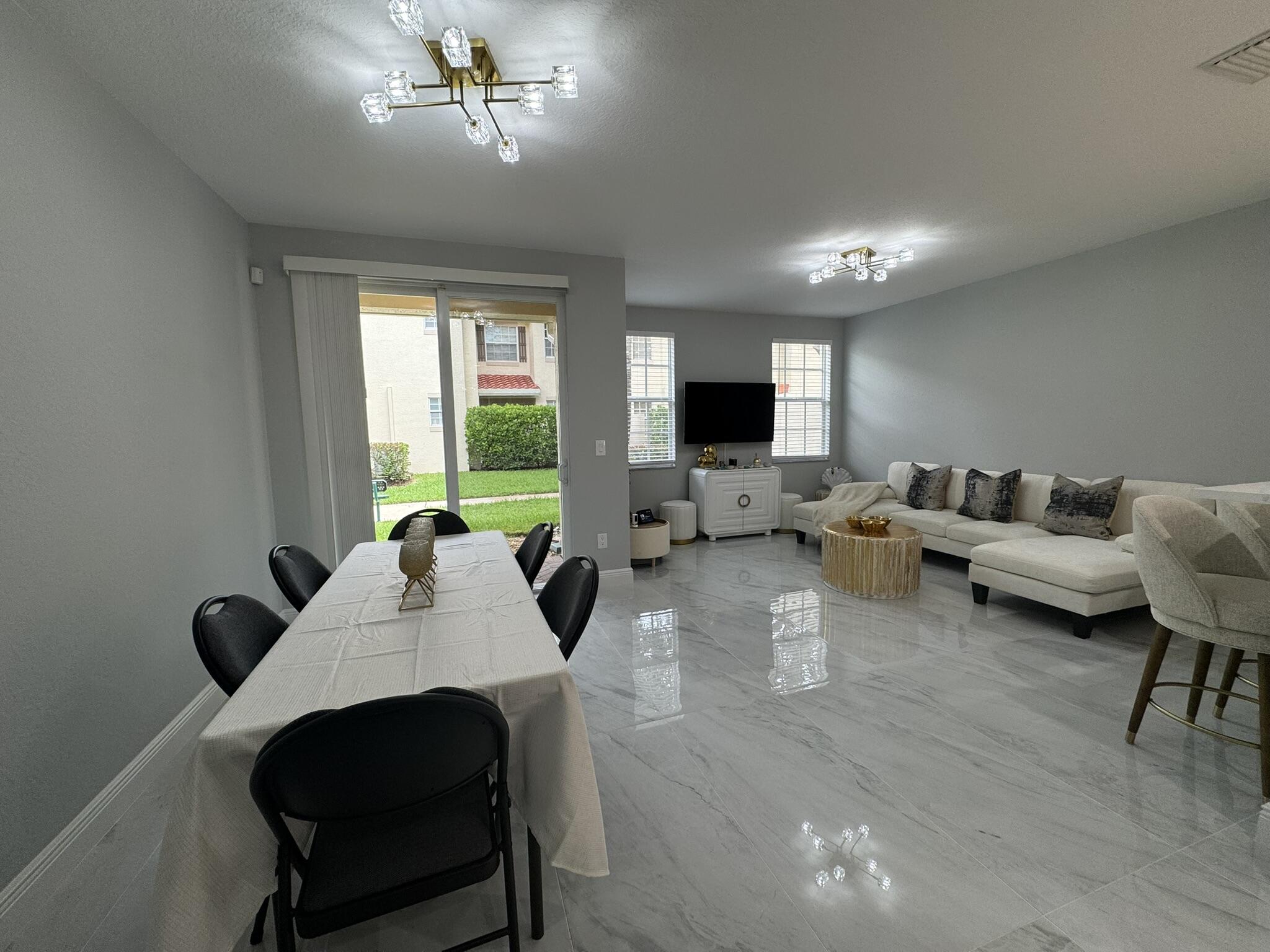 115 S Longport Circle D