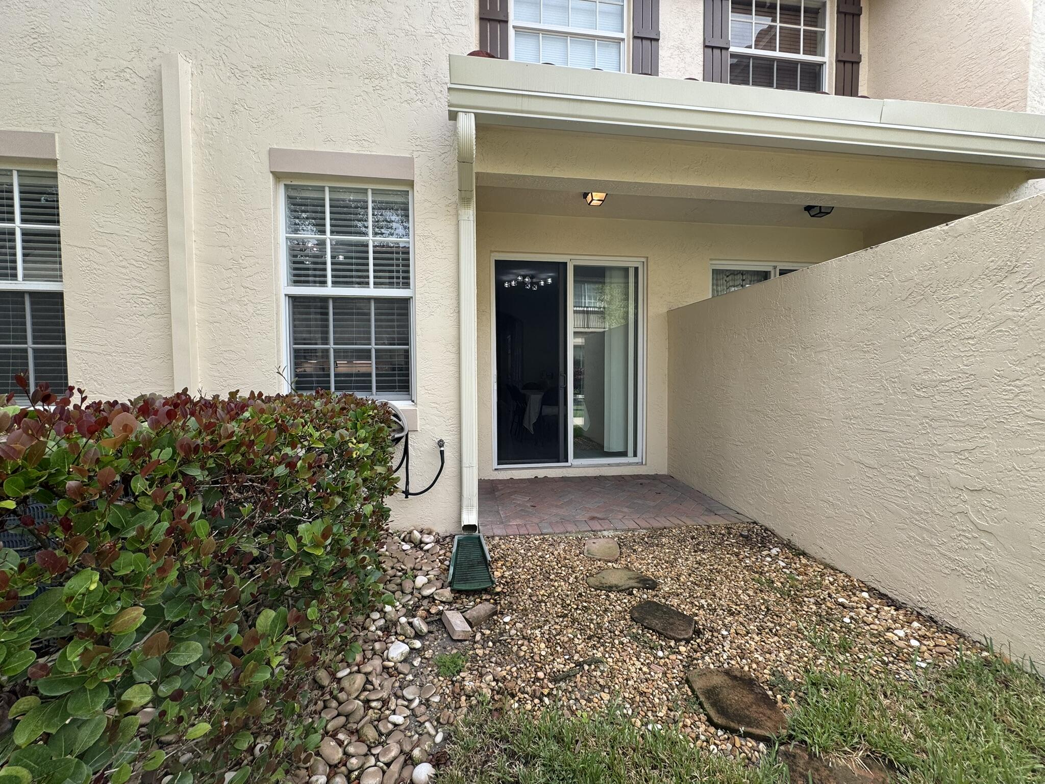 115 S Longport Circle D