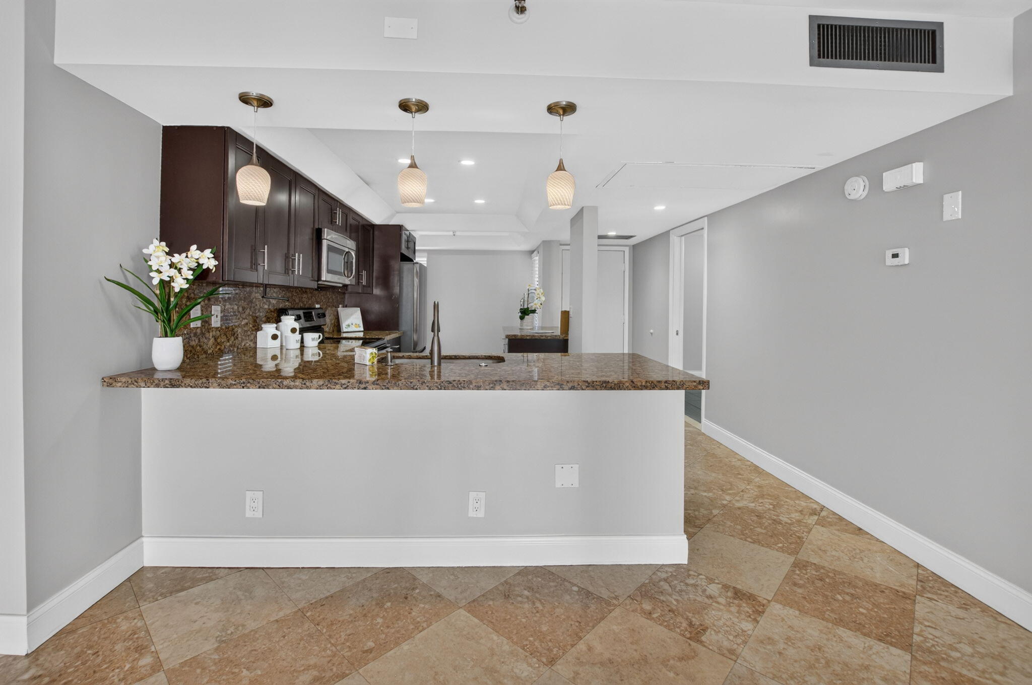 20 ROYAL PALM Way 301