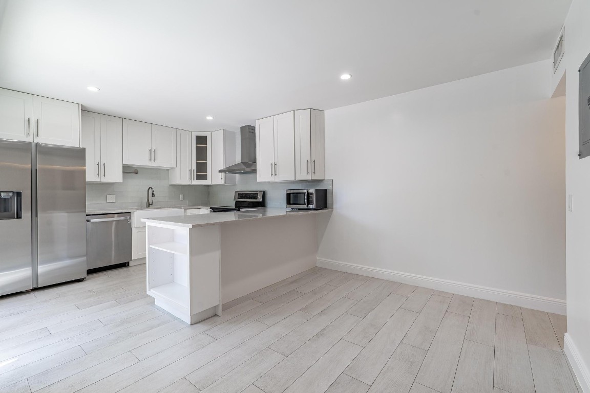 3100 Spanish Wells Dr B