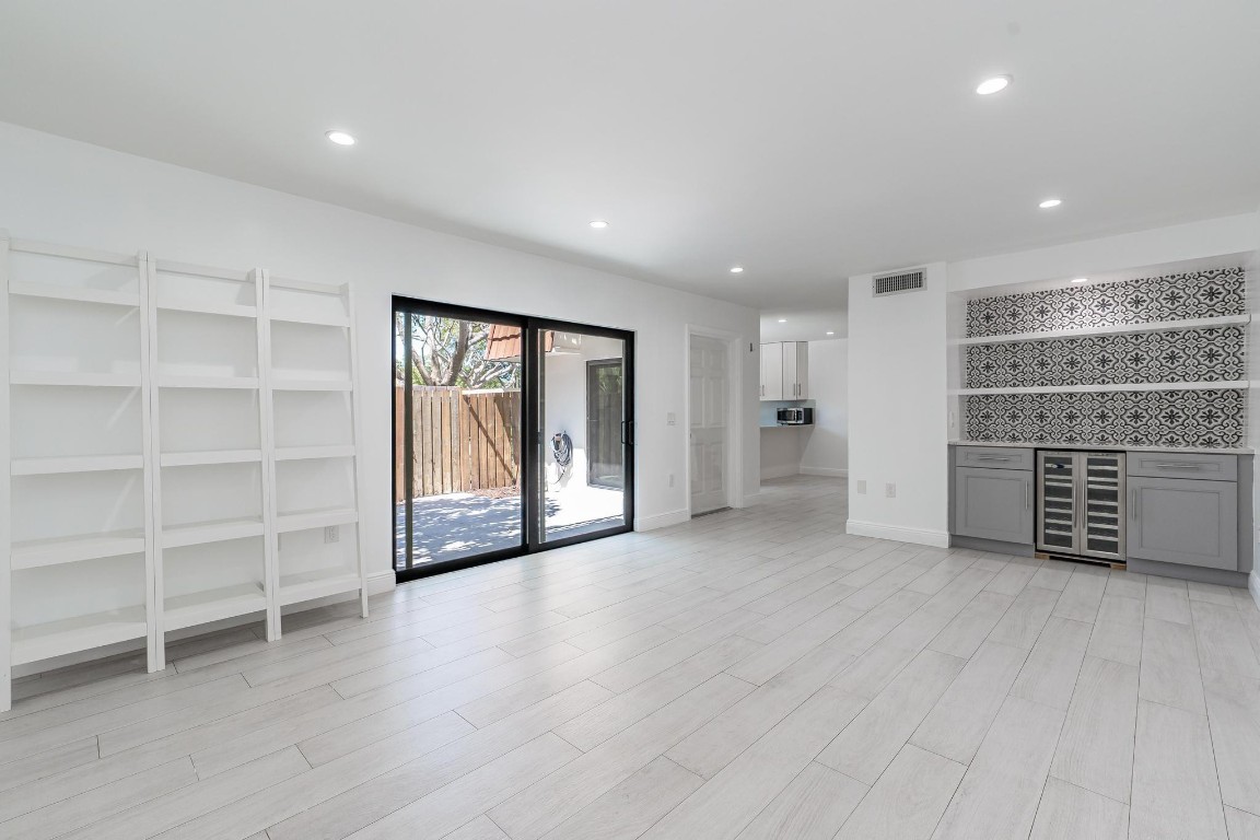 3100 Spanish Wells Dr B