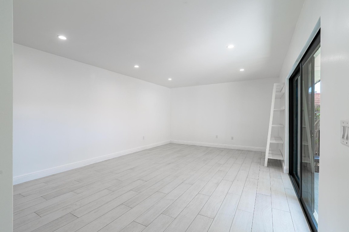 3100 Spanish Wells Dr B