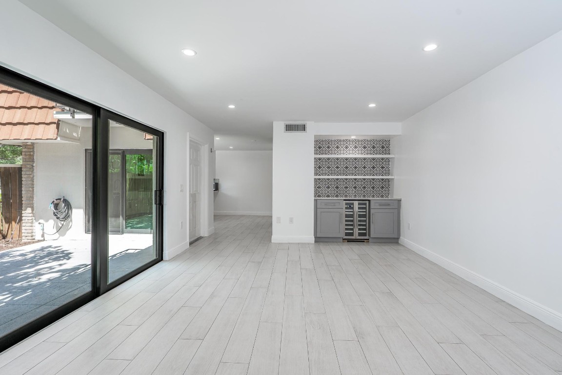 3100 Spanish Wells Dr B