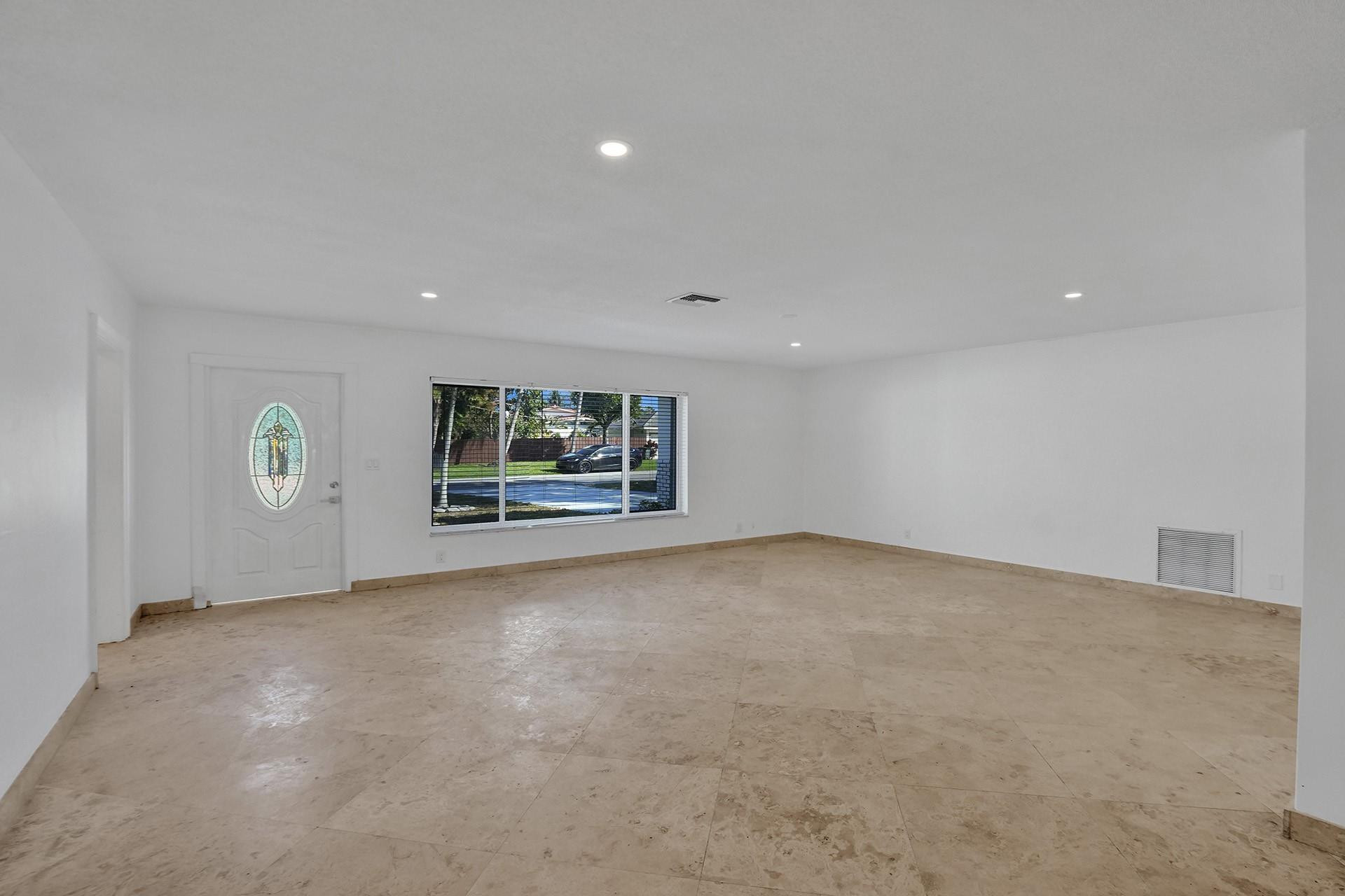 1101 NE 4th Ave