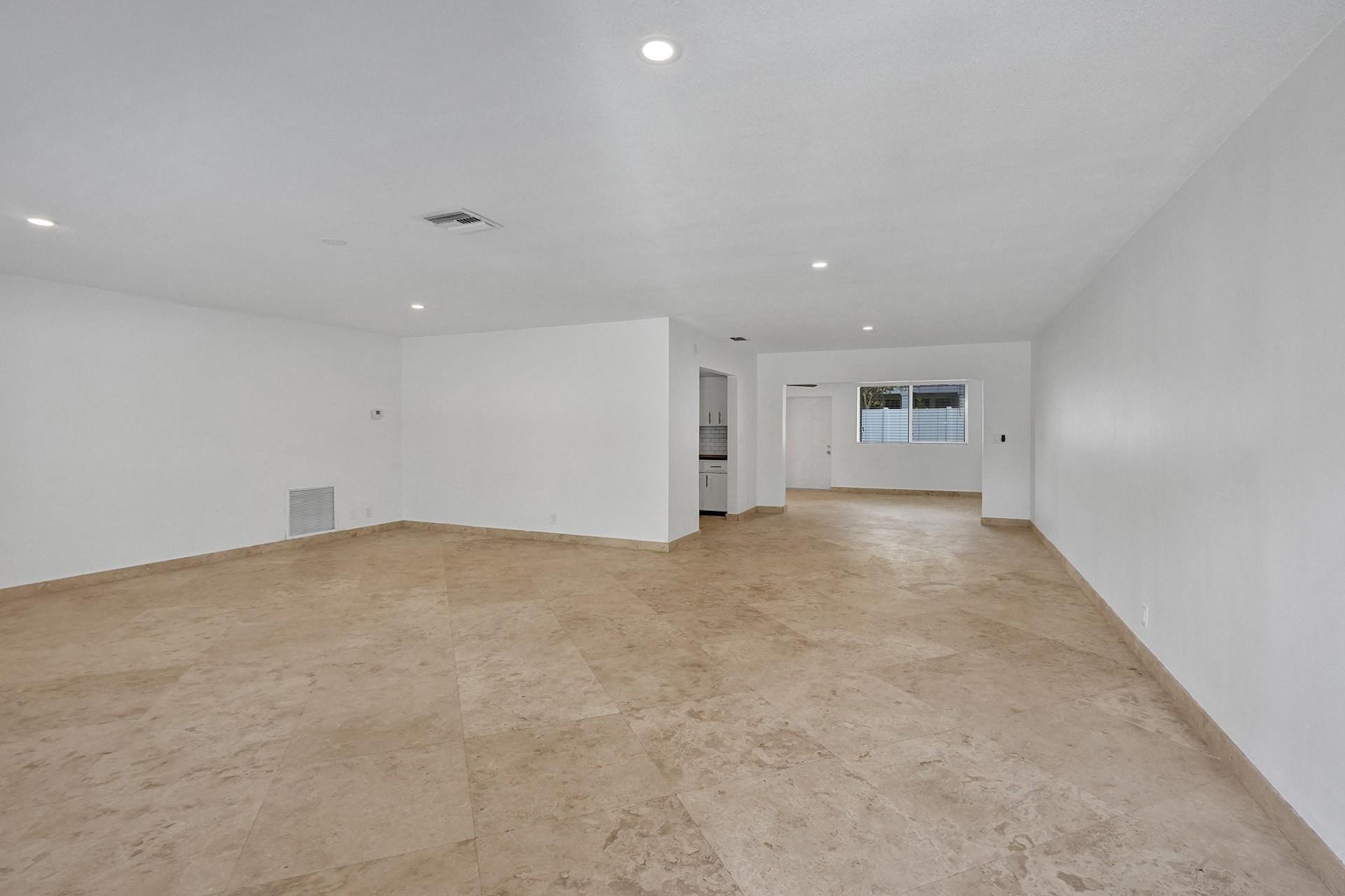 1101 NE 4th Ave