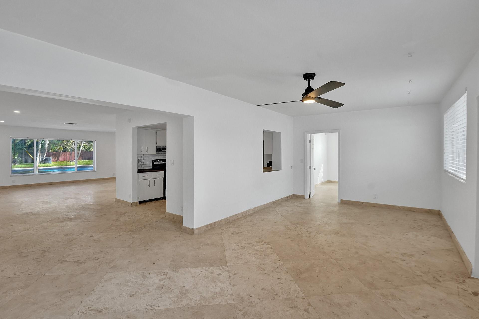 1101 NE 4th Ave