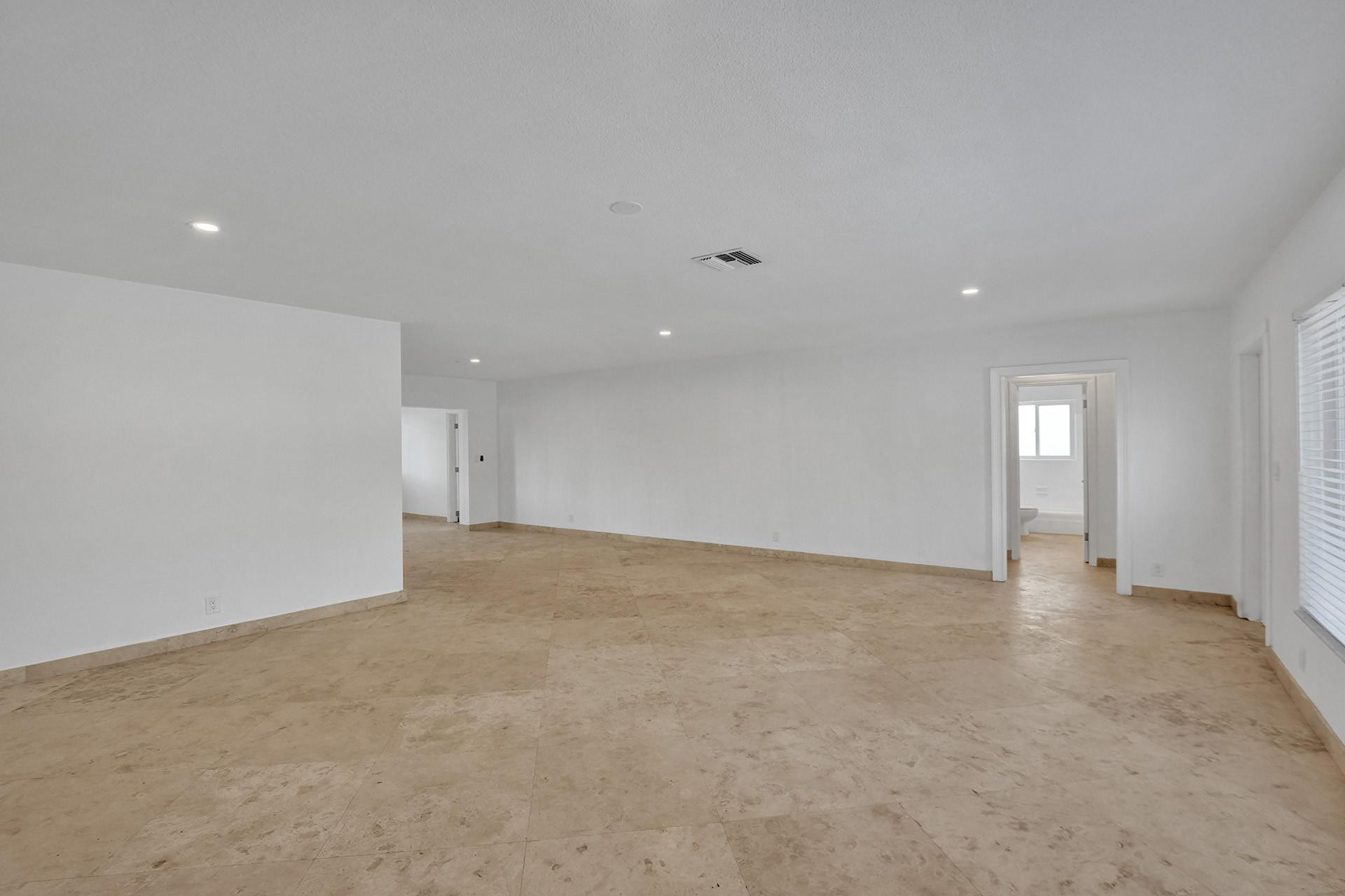 1101 NE 4th Ave