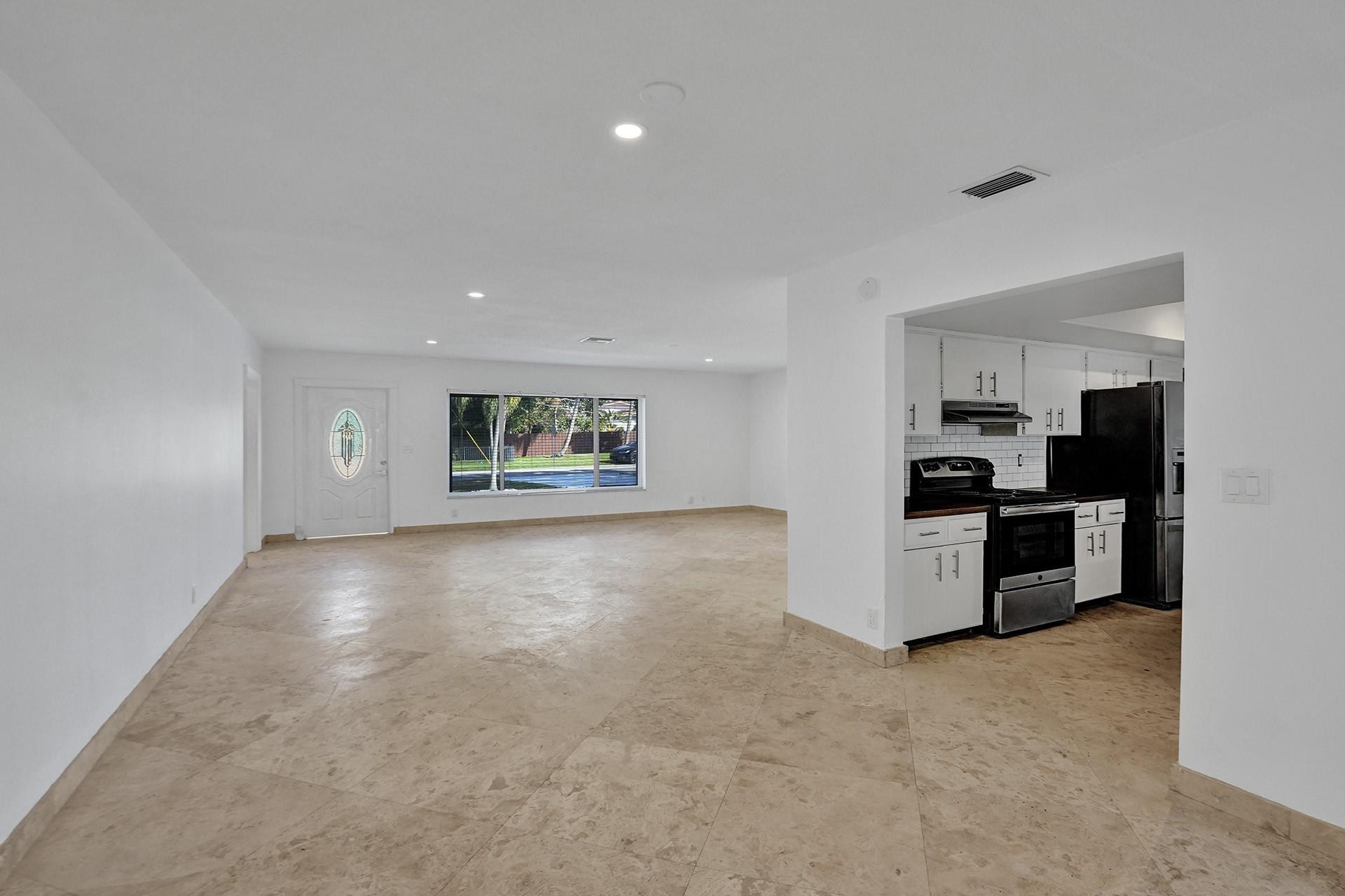 1101 NE 4th Ave