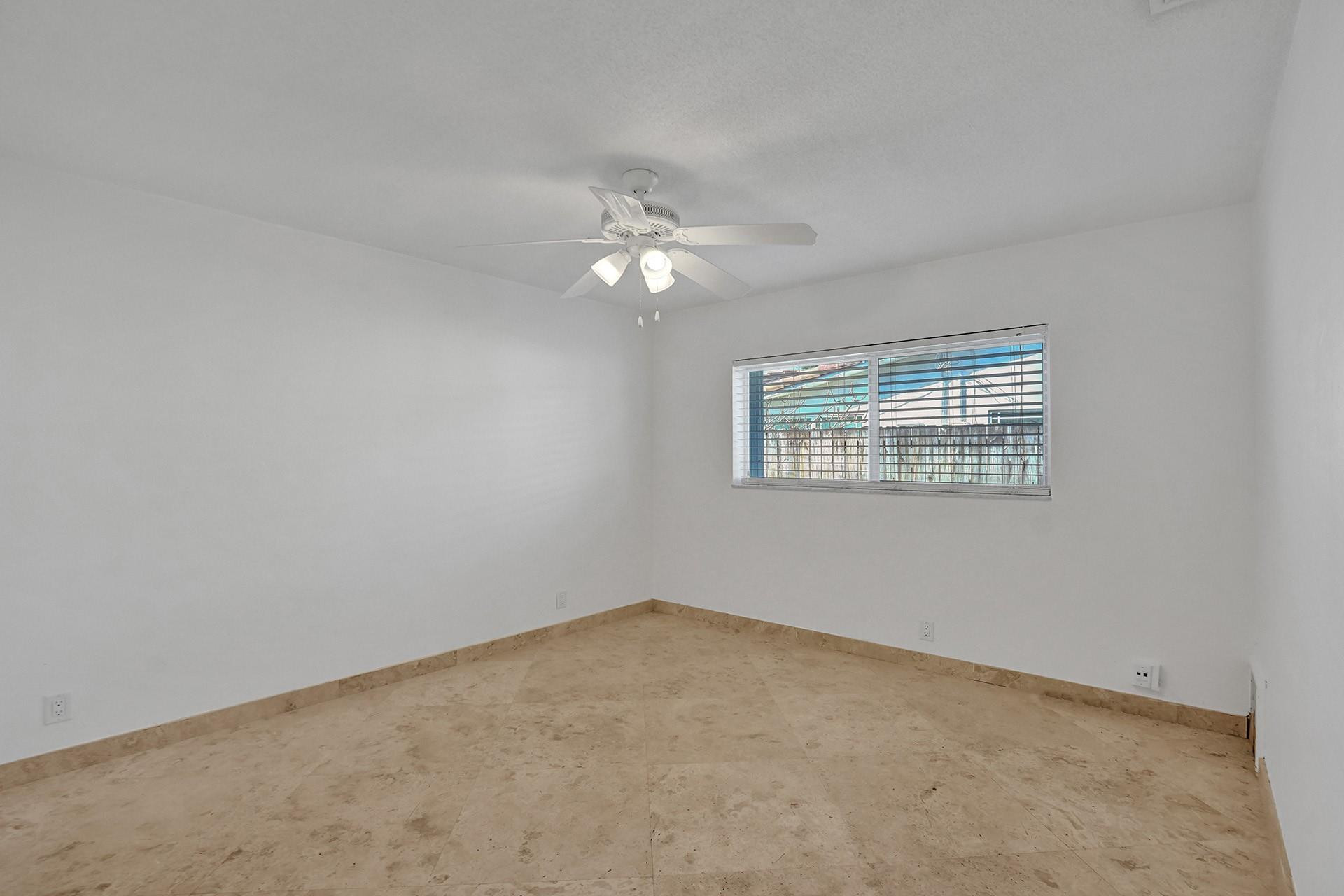 1101 NE 4th Ave
