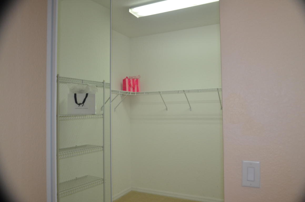 106 S Longport Circle 14c