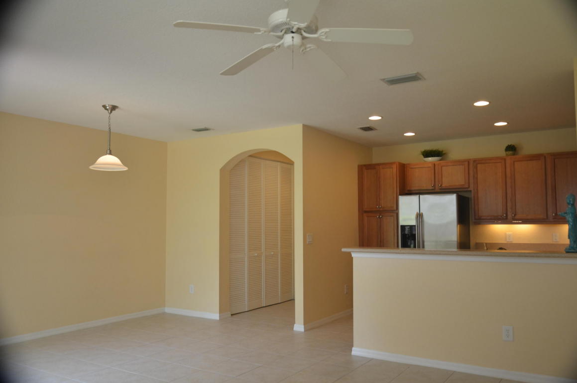 106 S Longport Circle 14c